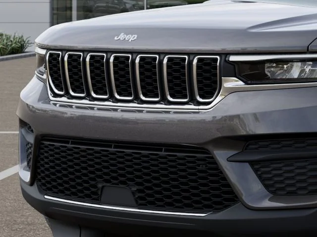 New 2026 Baltic Gray Metallic Clear-Coat Exterior Paint Jeep Laredo image 12