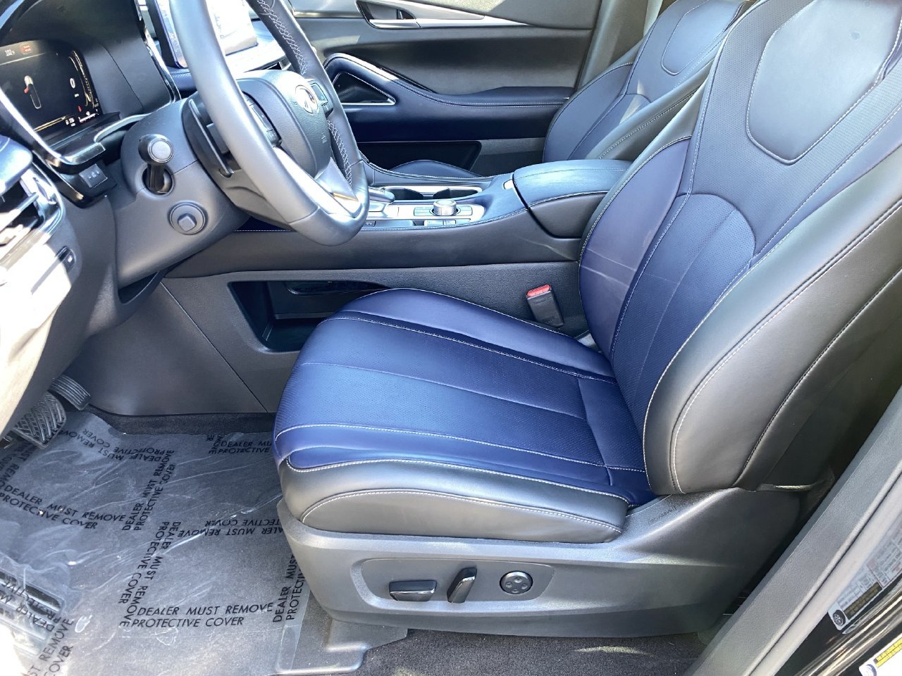 New 2027 Mineral Black INFINITI SPORT image 30
