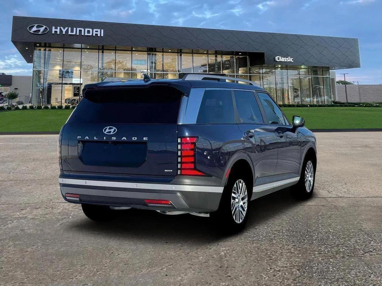 New 2026 Classy Blue Pearl Hyundai SEL 7P image 7