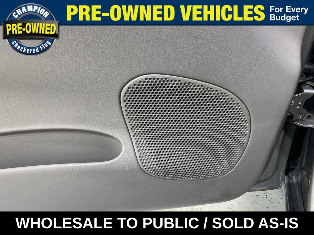 Used 2006 Graystone Metallic Chevrolet LS image 25