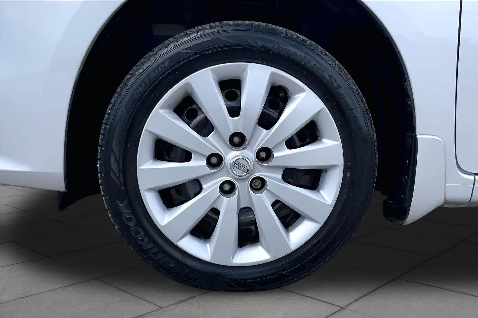 Used 2017 Brilliant Silver Nissan S image 11