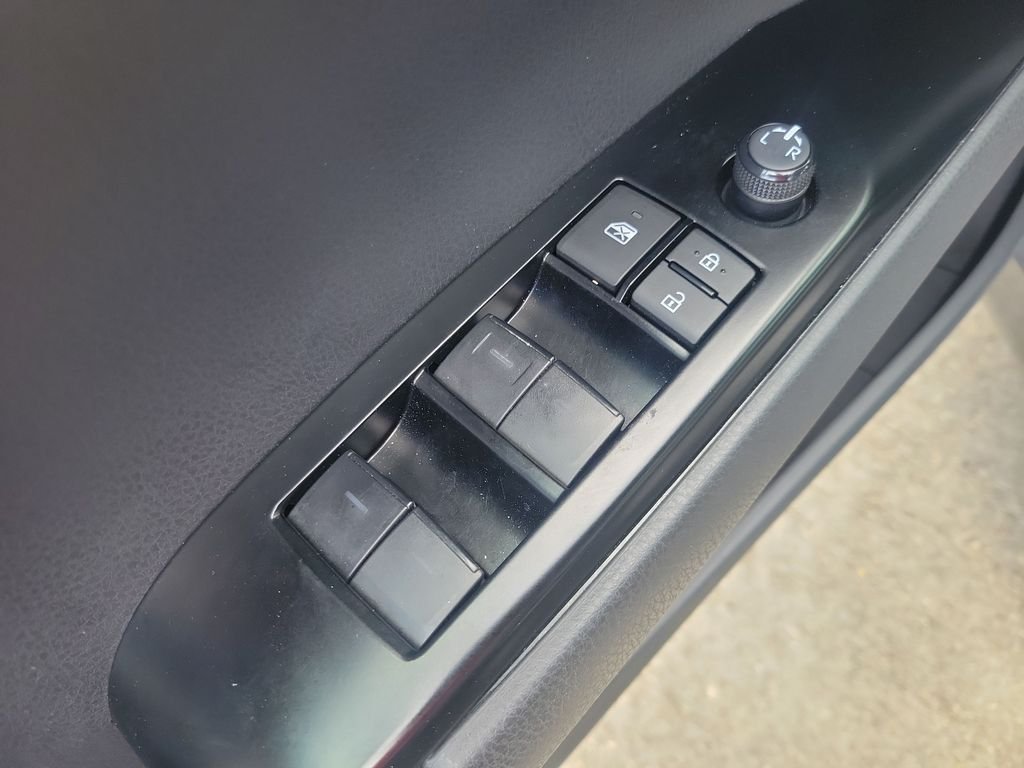 Certified Used 2025  Toyota XLE image 12