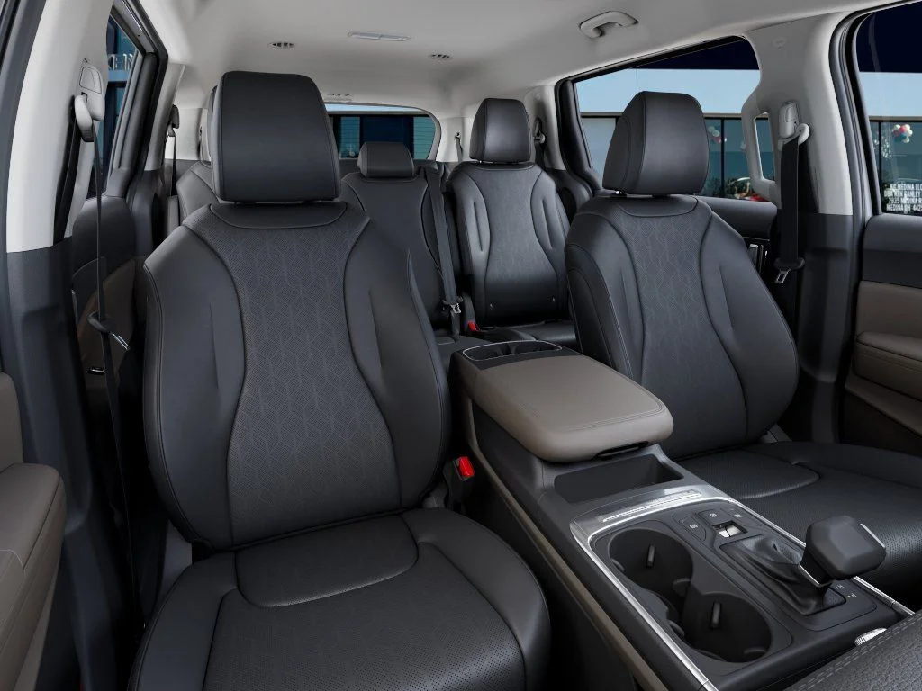 New 2026 Snow White Pearl Kia LXS image 15