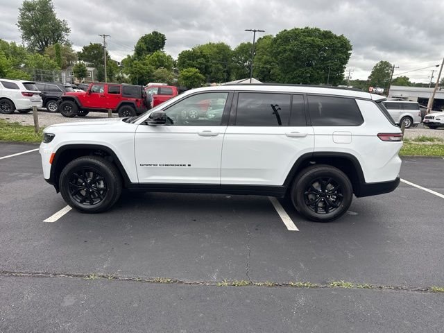 New 2026 Bright White Clear-Coat Exterior Paint Jeep Altitude image 4