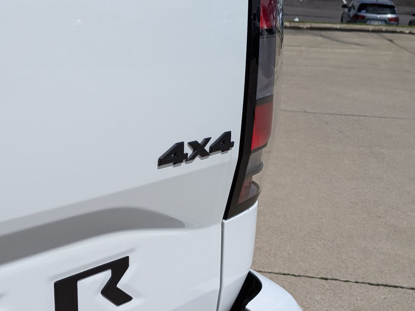 New 2026 Glacier White Nissan Crew Cab SV image 31