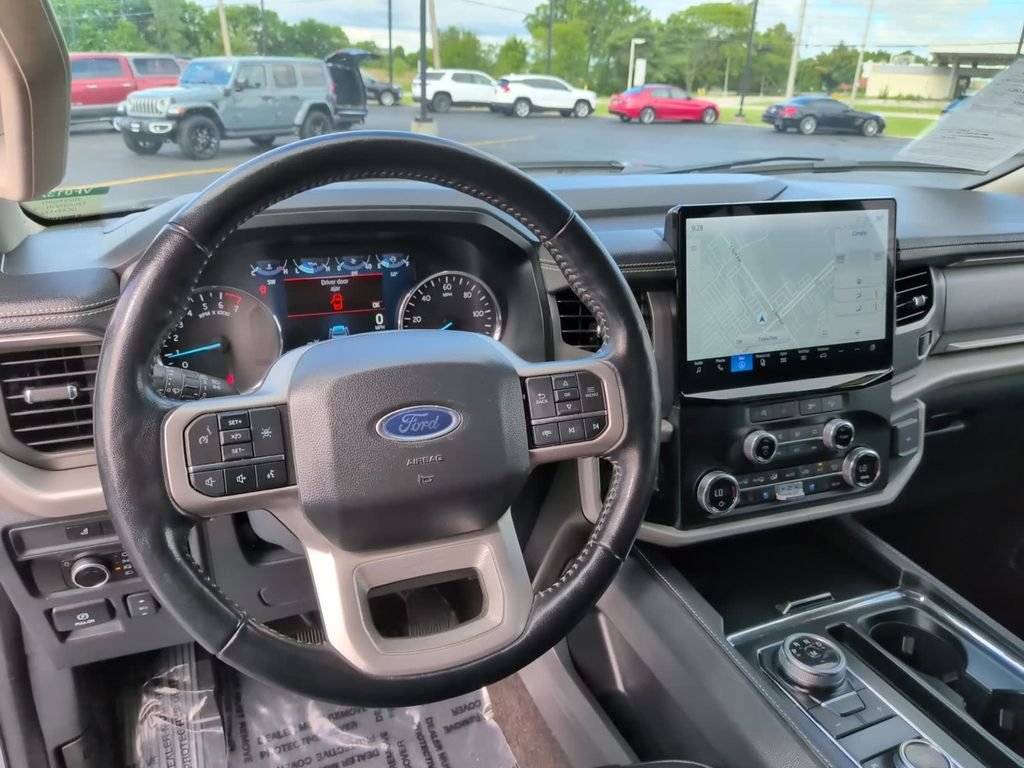Used 2023 Silver Ford XLT image 28
