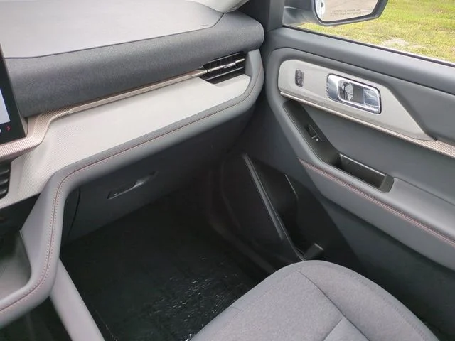 New 2026 Space White Metallic Ford Active 100A image 17