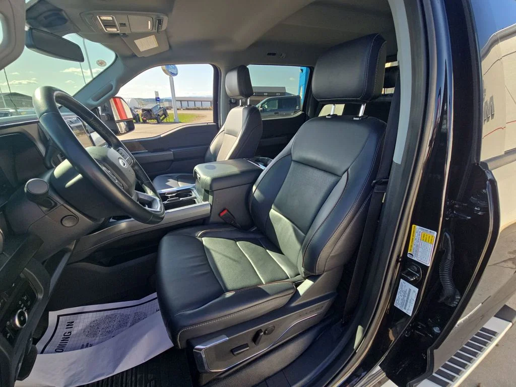Used 2023 Agate Black Metallic Ford Lariat image 24