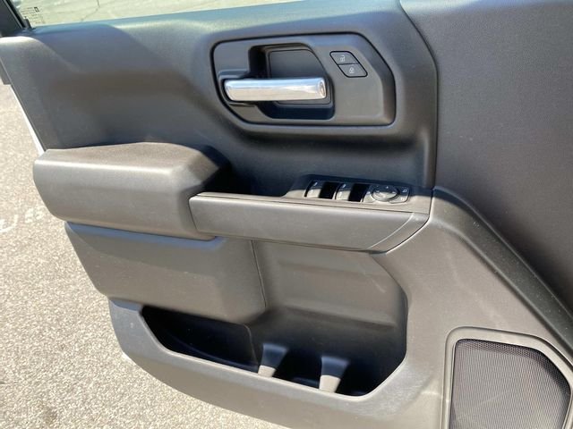 Used 2021 White Chevrolet Custom image 16