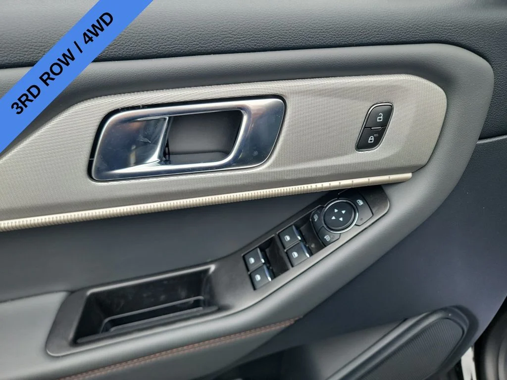 Used 2026 Agate Black Metallic Ford Active image 21
