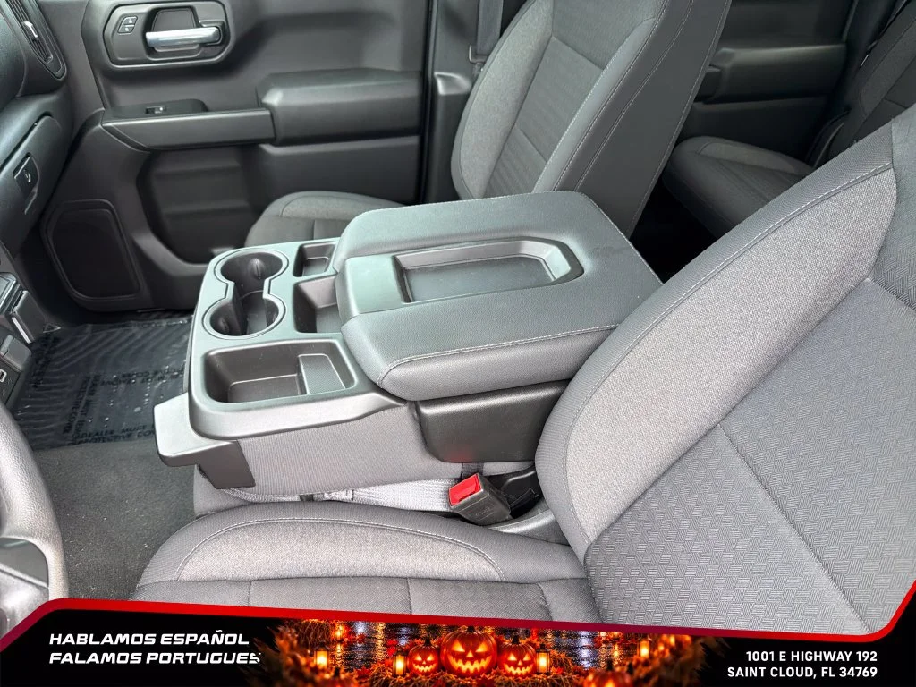 Used 2024 Summit White Chevrolet Custom image 21