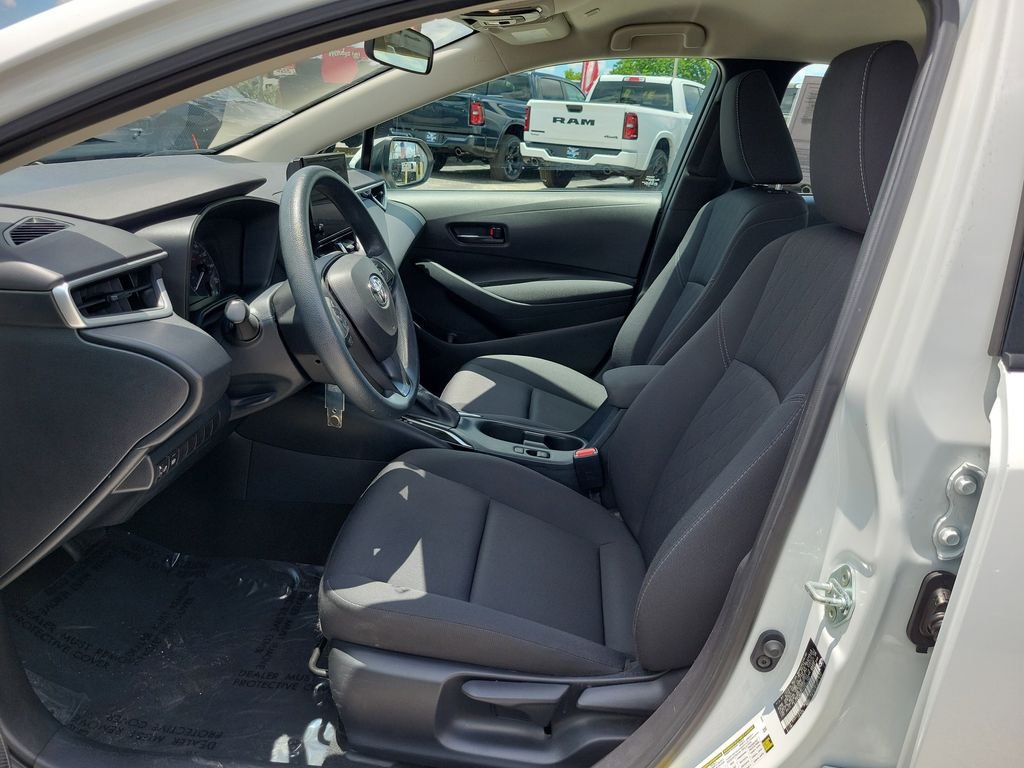 Used 2023 White Toyota LE image 14