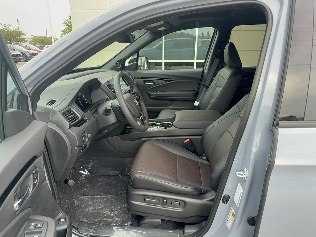 New 2026 Sonic Gray Pearl Honda Black Edition image 10