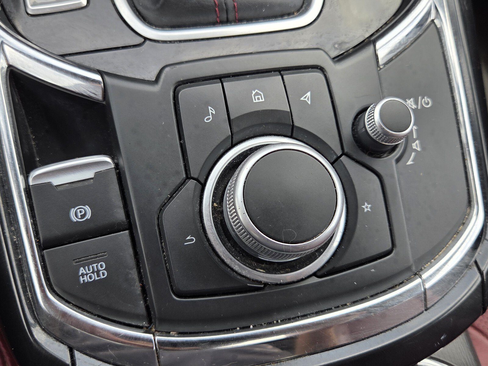 Used 2022 Polymetal Gray Metallic Mazda Carbon Edition image 17
