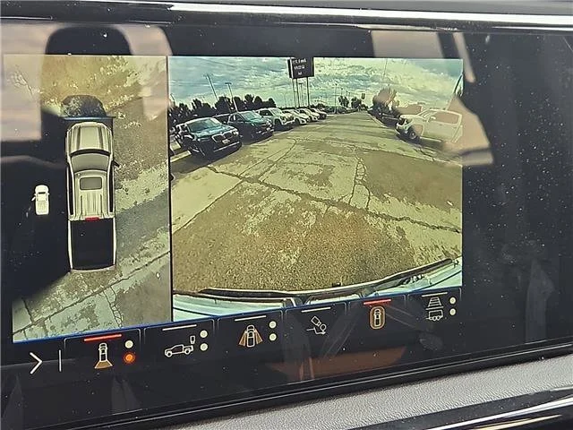 New 2026 Summit White GMC AT4 image 18