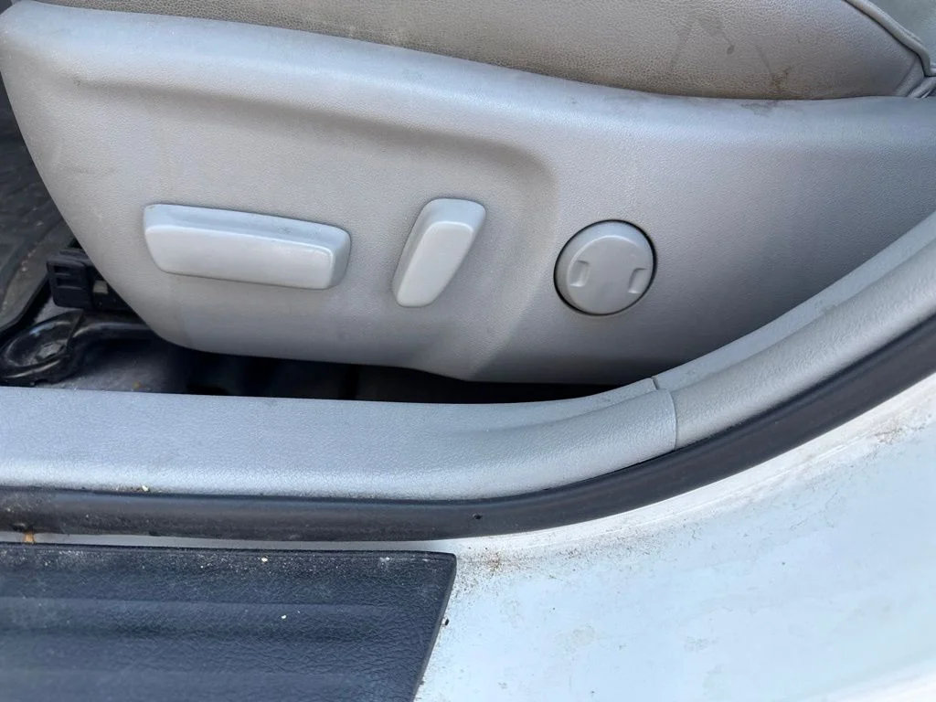 Used 2016 White Toyota XLE image 14