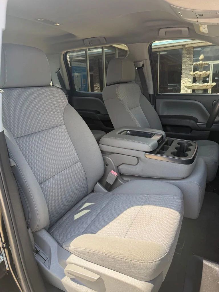 Used 2018 Black Chevrolet Custom image 21
