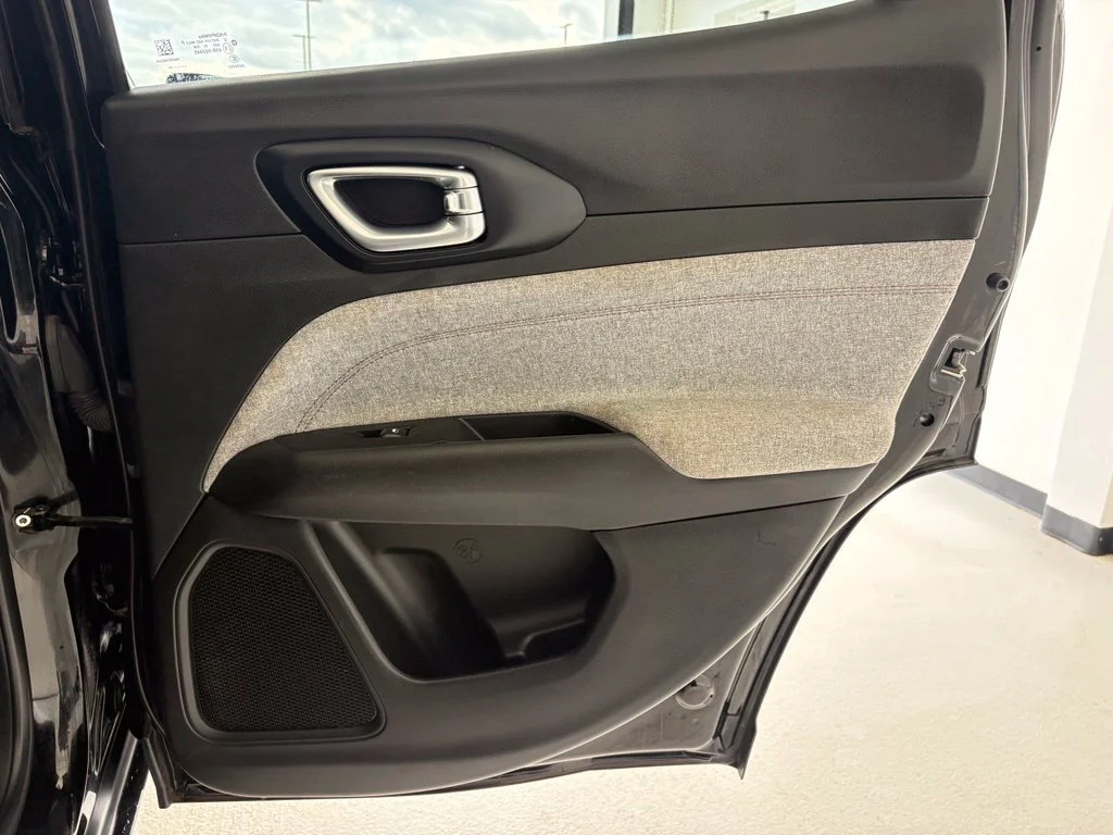 Used 2024 Black Jeep Latitude Lux image 32