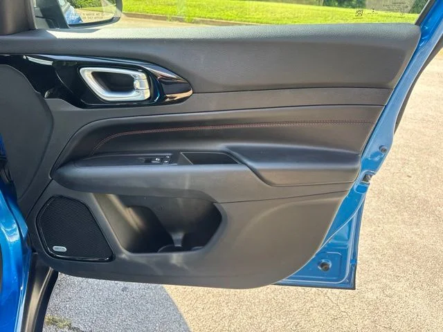 Used 2022 Blue Jeep Trailhawk image 9