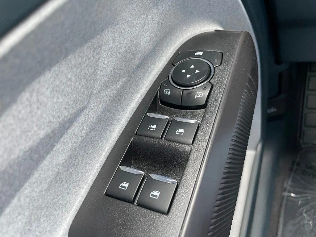 New 2026 Azure Gray Metallic Tri-Coat Ford XLT image 25