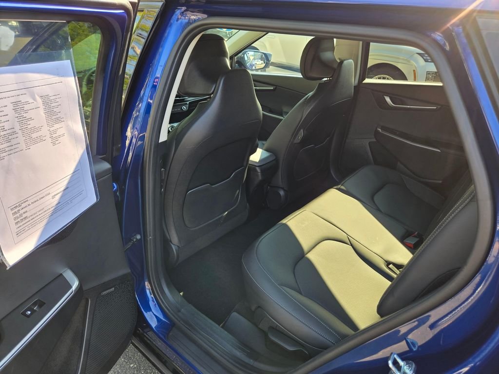 Used 2023 Blue Kia Wind image 15