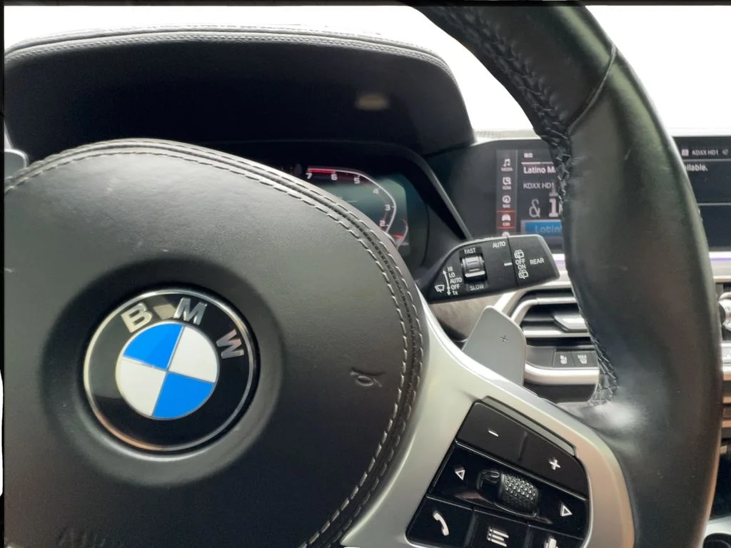 Used 2022 Gray BMW M50i image 47