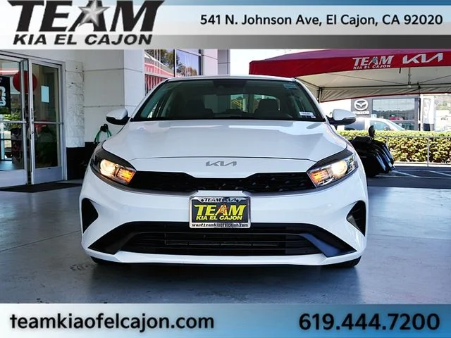 Used 2024 White Kia LXS image 4
