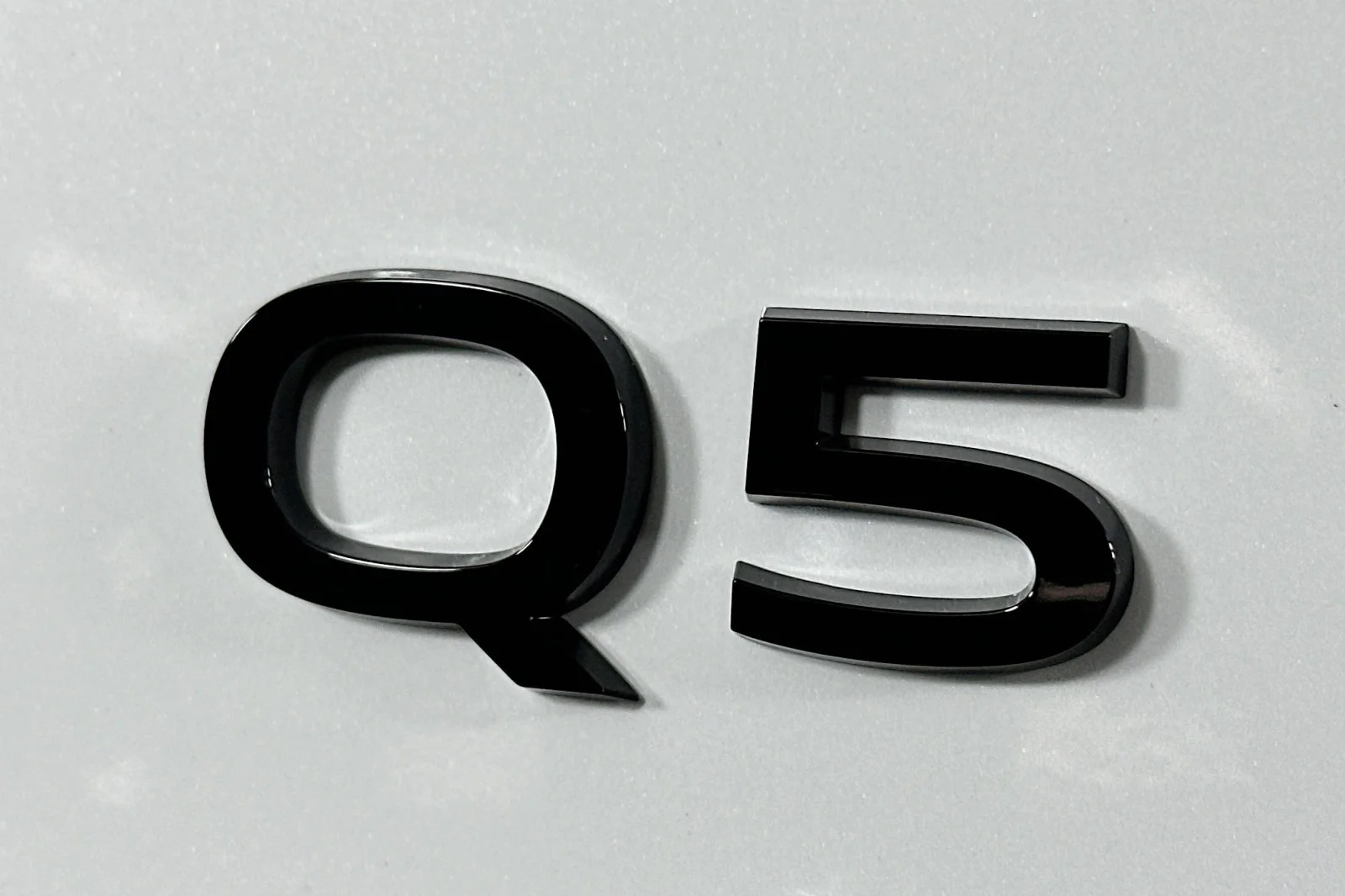 New 2025 Glacier White Metallic Audi Premium Plus image 10