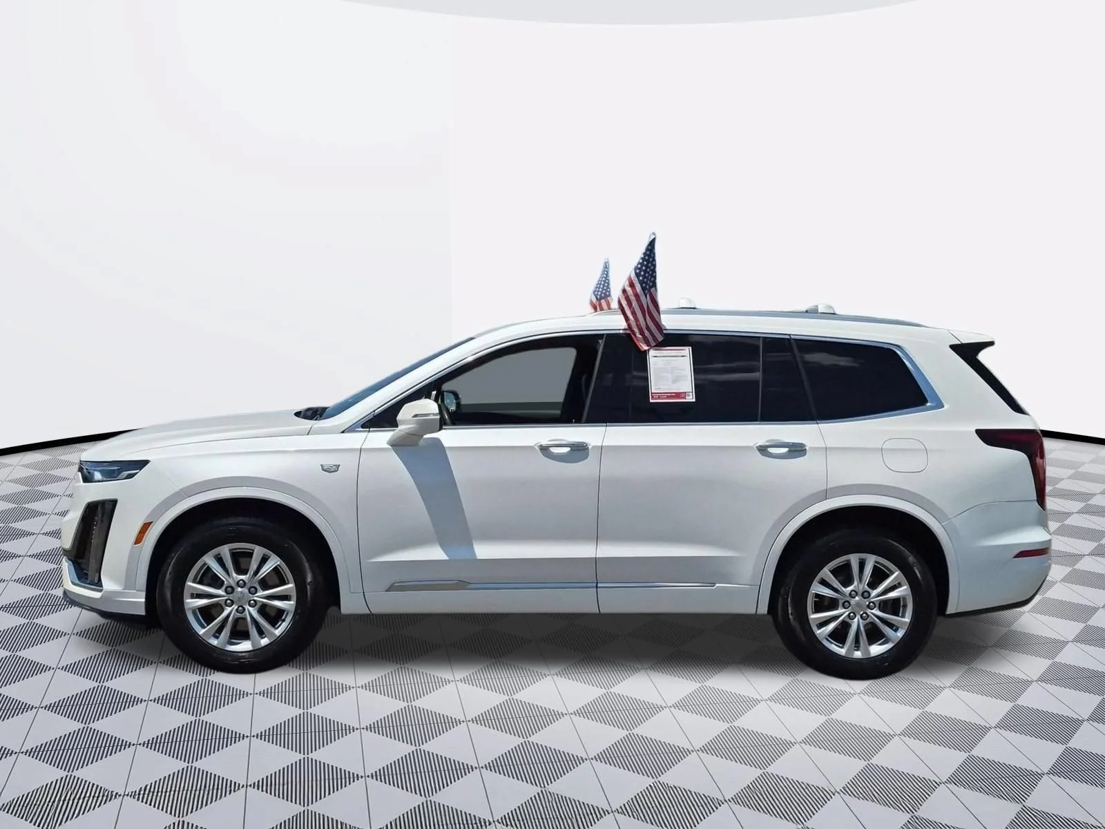 Used 2024 Crystal White Tricoat Cadillac AWD Luxury image 4