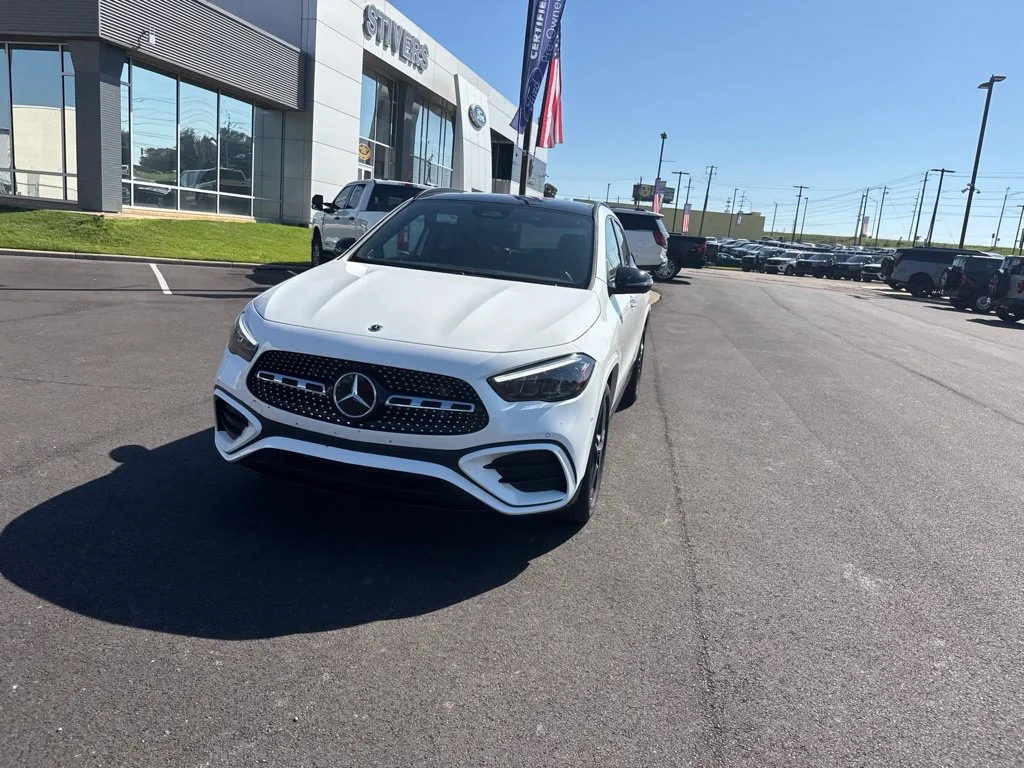 Used 2025  Mercedes-Benz GLA 250 image 4