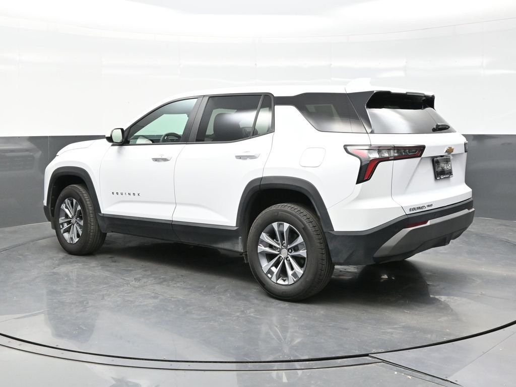 Used 2025 White Chevrolet LT image 4