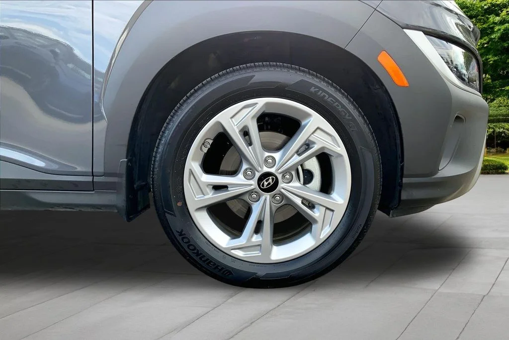 Used 2023 Gray Hyundai SEL image 32