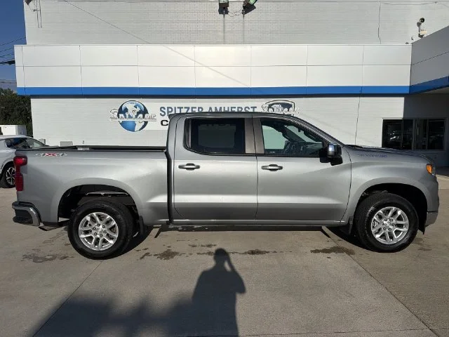 Used 2024 Gray Chevrolet LT image 18