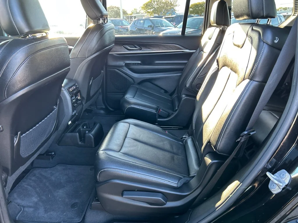 Used 2024 Black Jeep Limited image 24