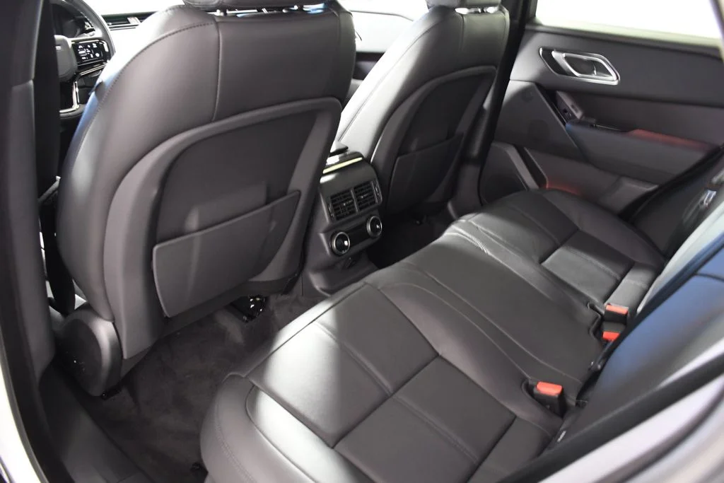 New 2026 Fuji White Land Rover Dynamic SE image 27