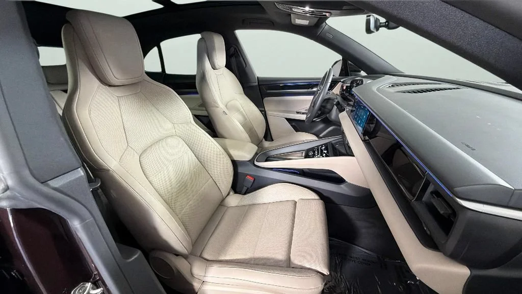 2025 Porsche Macan Base - Photo 35