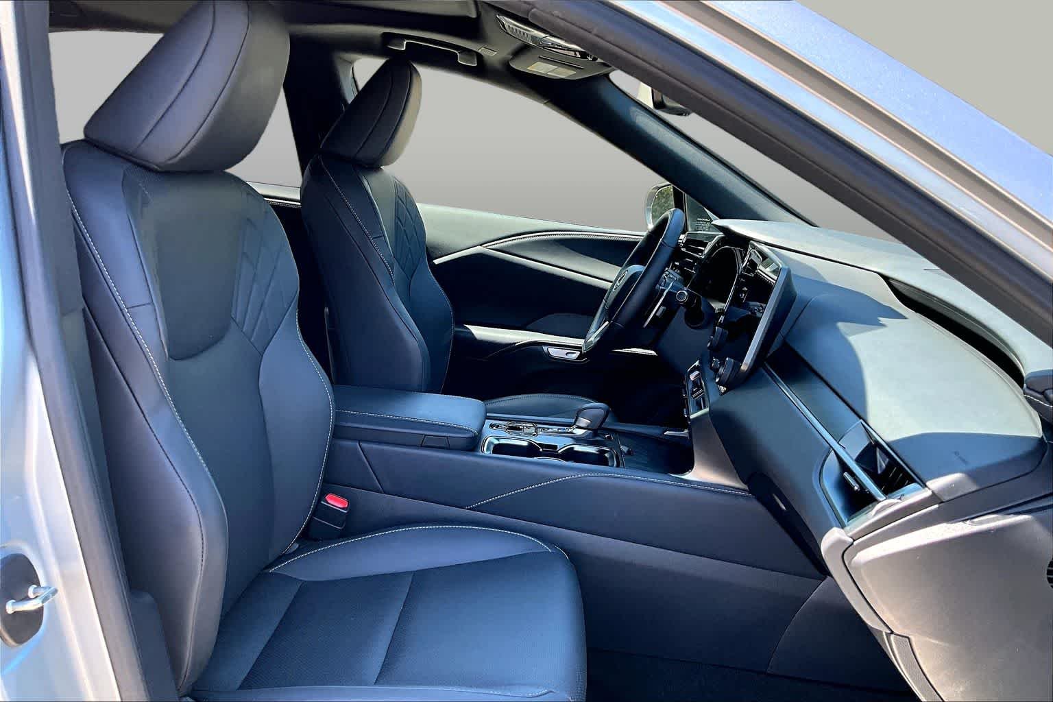 Certified Used 2025 Iridium Lexus Premium image 9