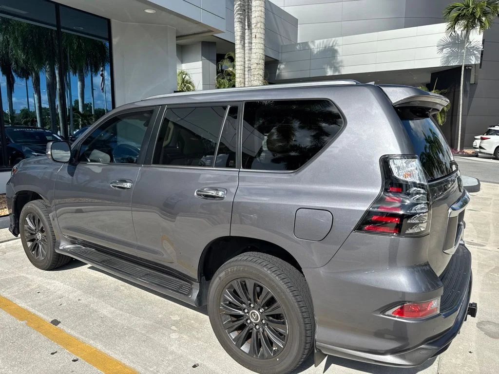 Certified Used 2023 NEBULA GRAY PEARL Lexus 460 image 5