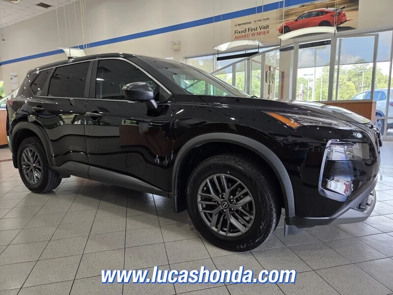 Used 2023 Black NISSAN FWD S image 3