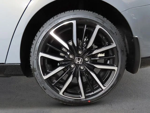 New 2026 Urban Gray Pearl Honda Touring image 11