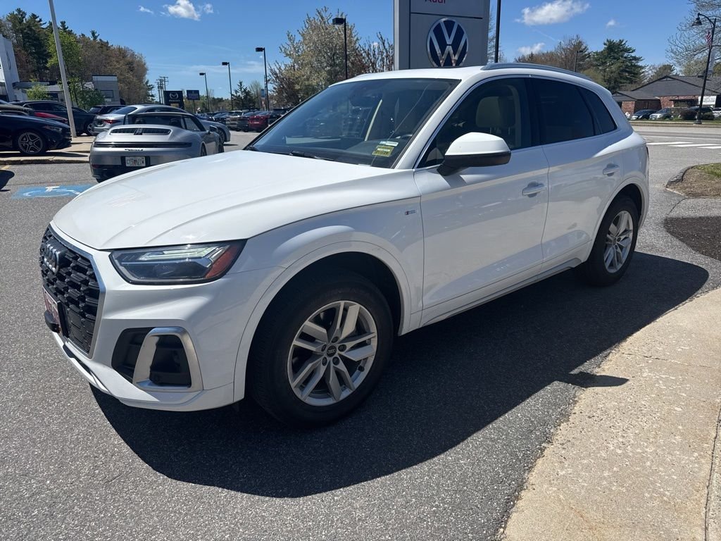 2022 Audi Q5 45 Premium's photo