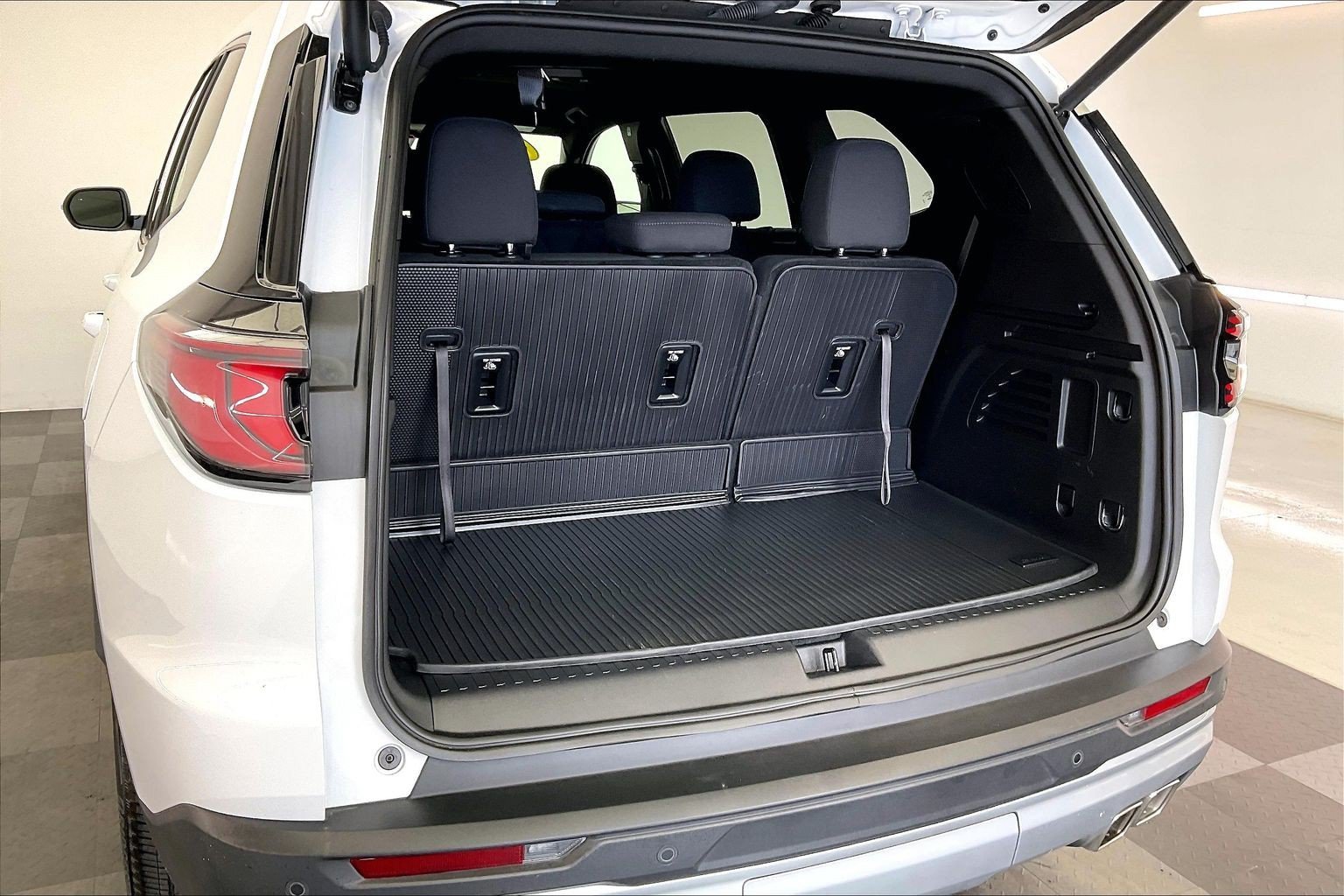 2026 GMC Acadia Elevation - Photo 27