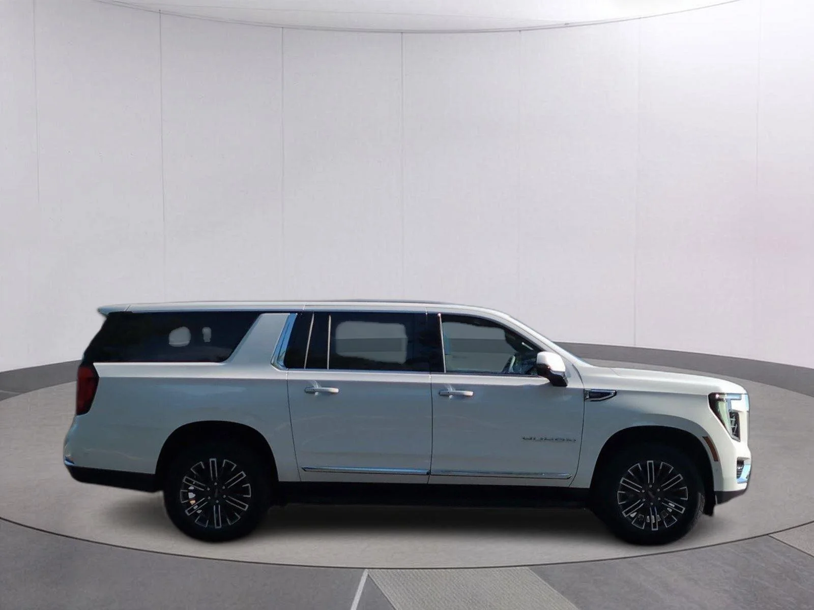 New 2026 Summit White GMC Elevation image 8