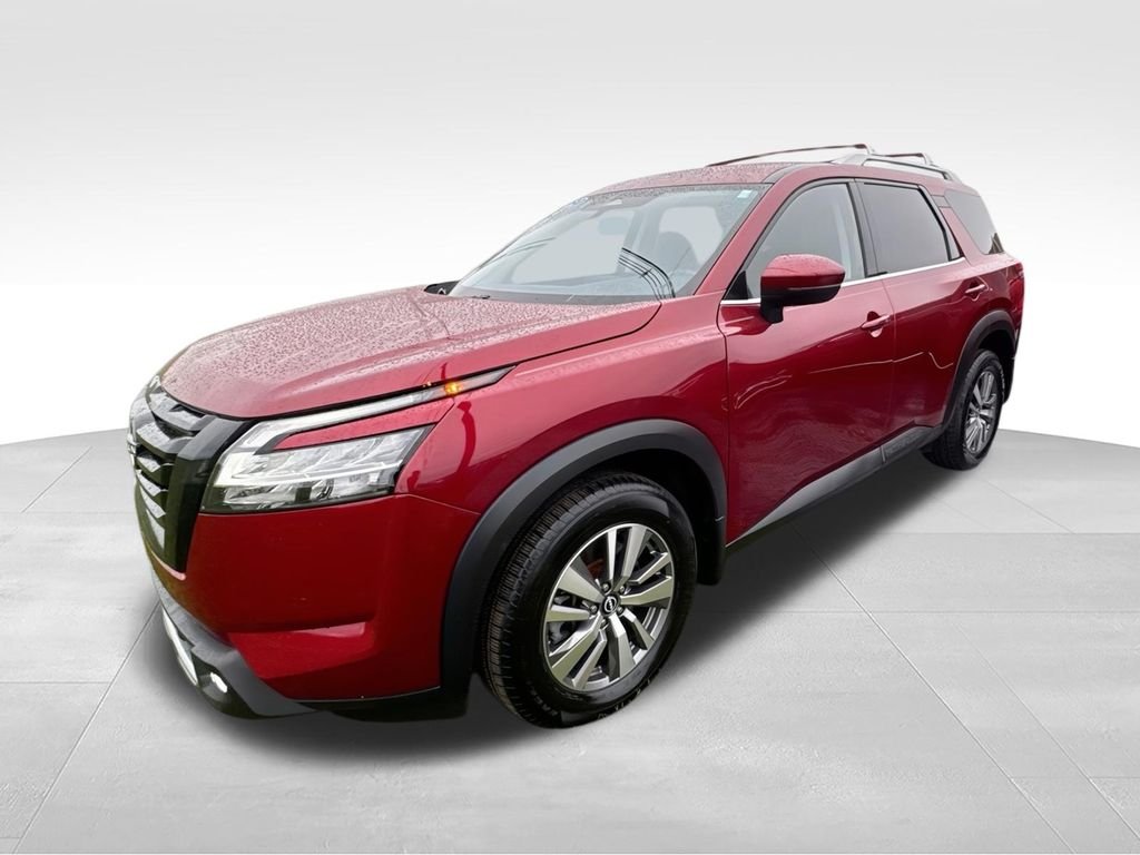 Used 2022 Red Nissan SL image 4