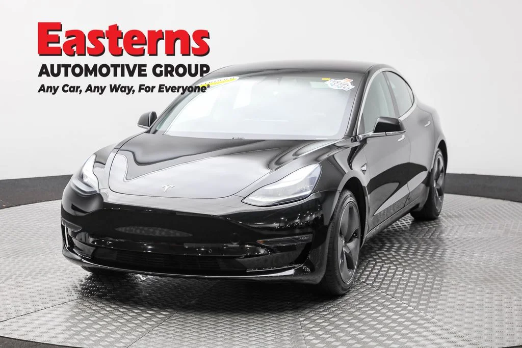 Used 2018 Black Tesla Long Range image 1