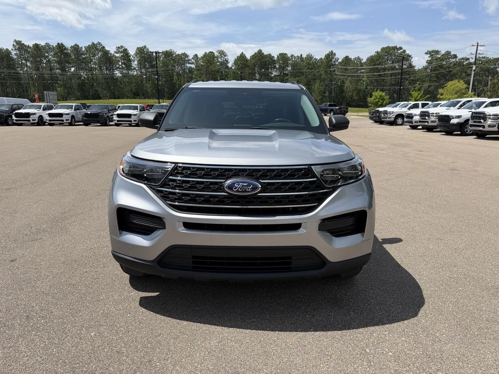 Used 2023 Iconic Silver Ford XLT image 2