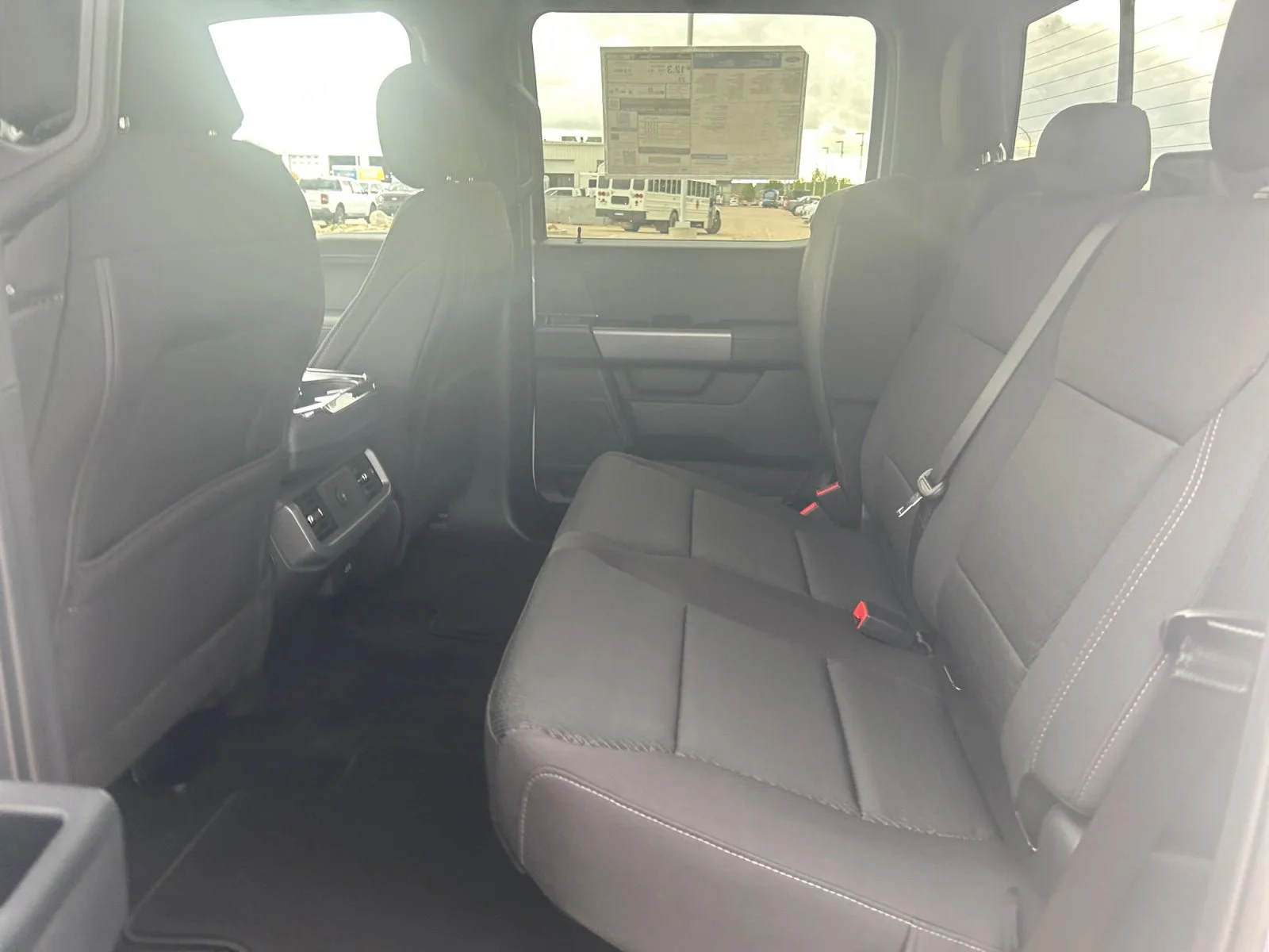 New 2026 Oxford White Ford XLT image 18