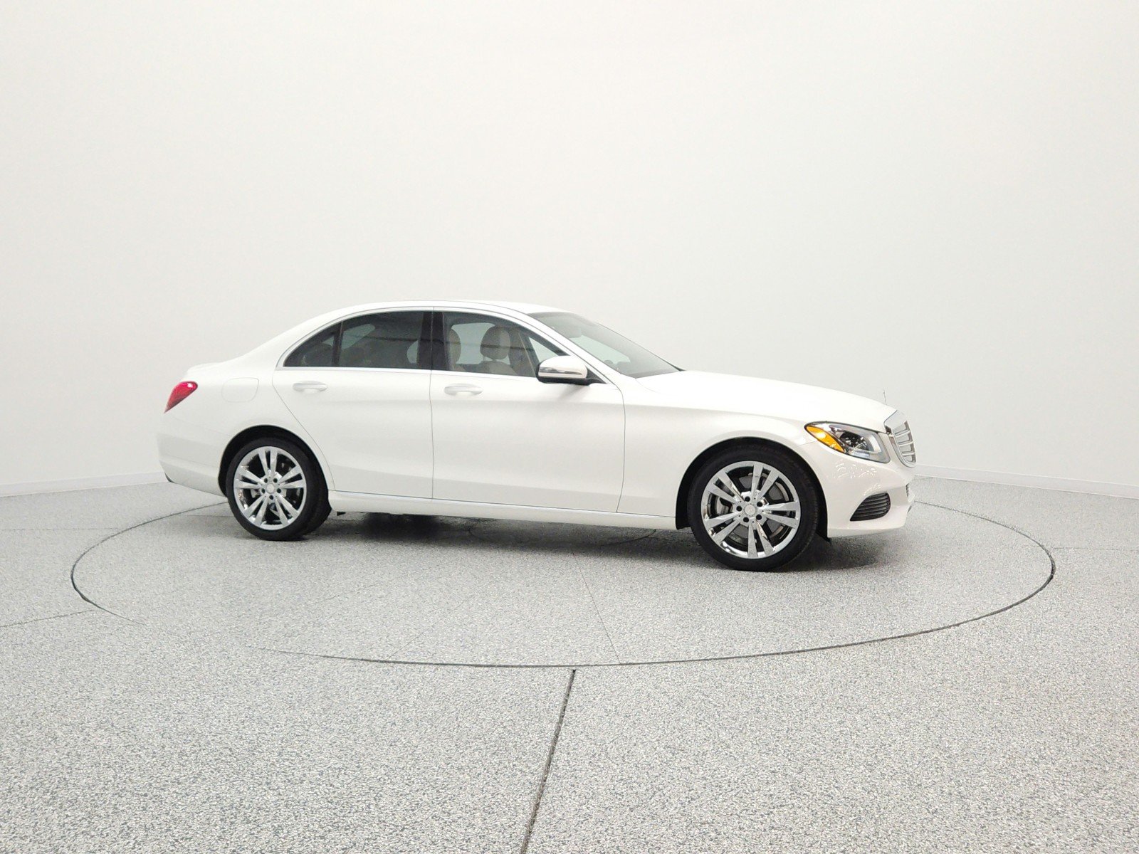 Used 2016 Polar White Mercedes-Benz C 300 Luxury image 4