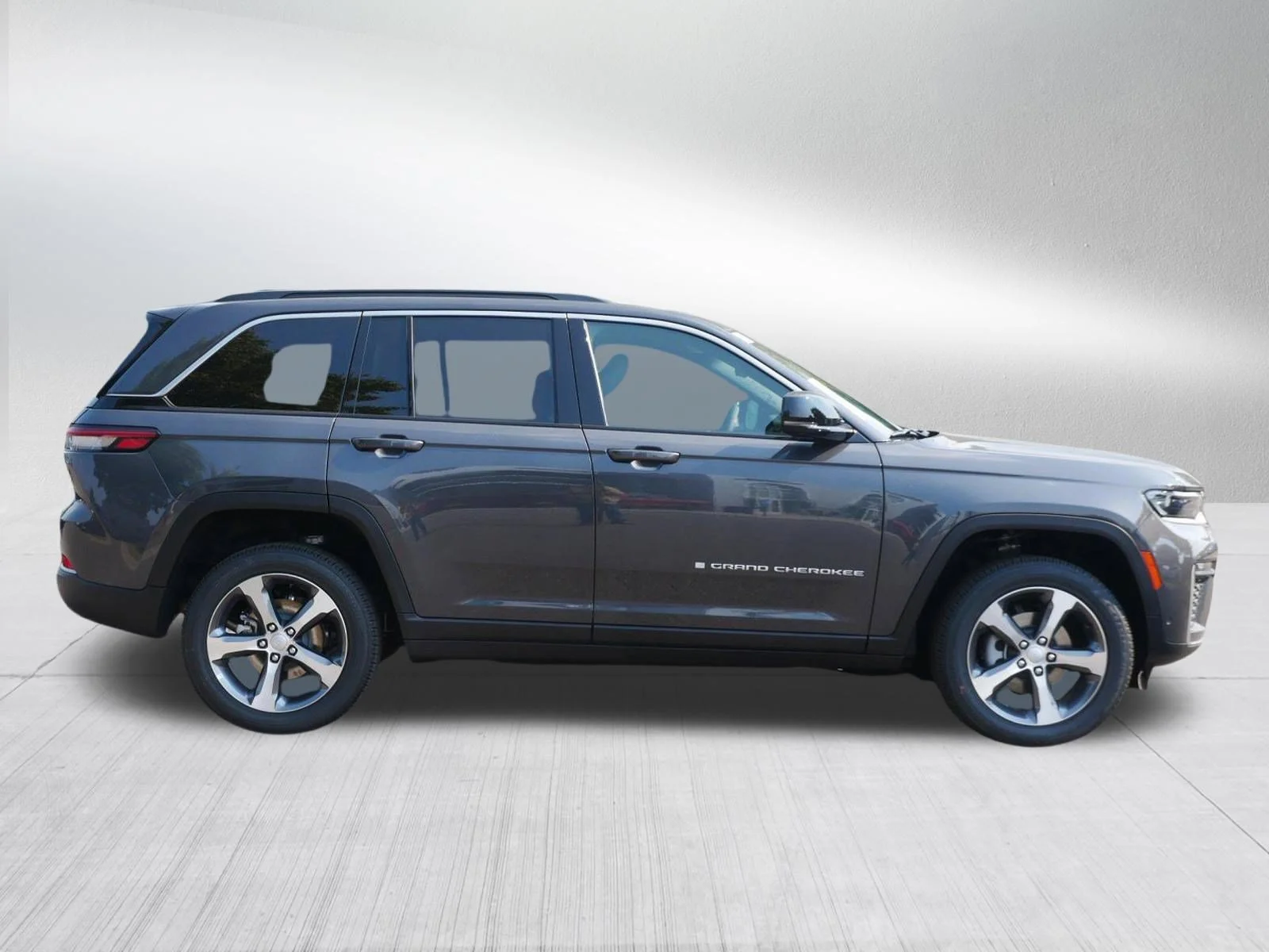 New 2026 Baltic Gray Metallic Clear-Coat Exterior Paint Jeep Limited image 8