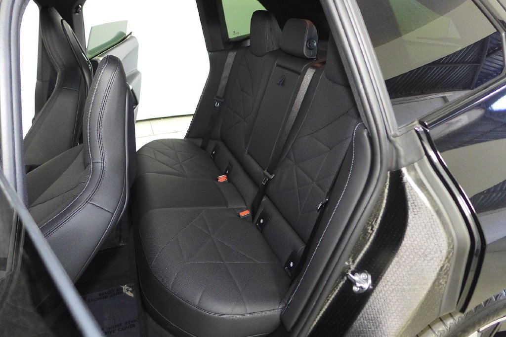 Certified Used 2023 Black Sapphire Metallic BMW M60 image 20
